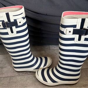 Helly Hansen Women’s Rainboots Brand new without tags Size 5